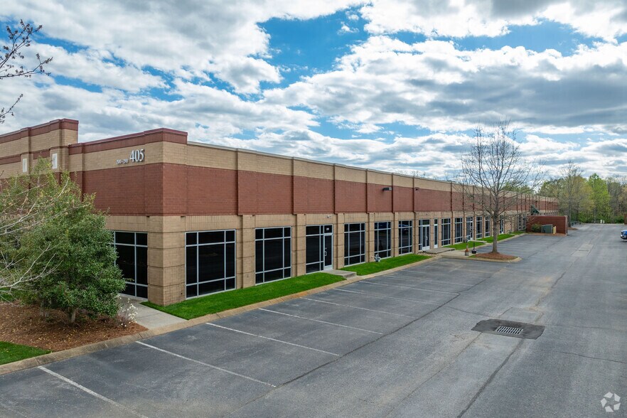 405 Duke Dr, Franklin, TN à louer - Photo du bâtiment - Image 2 de 5