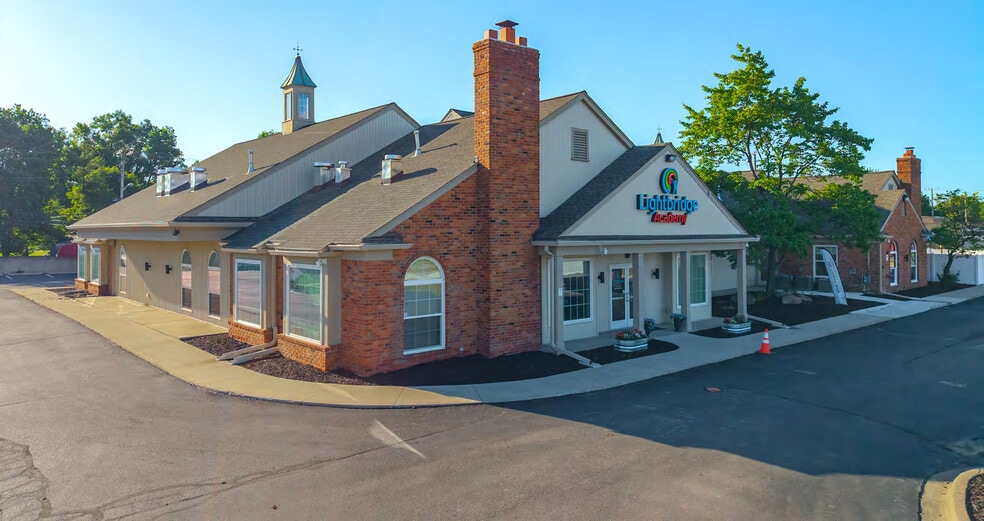 4810 Rochester Rd, Troy, MI for sale - Building Photo - Image 2 of 9