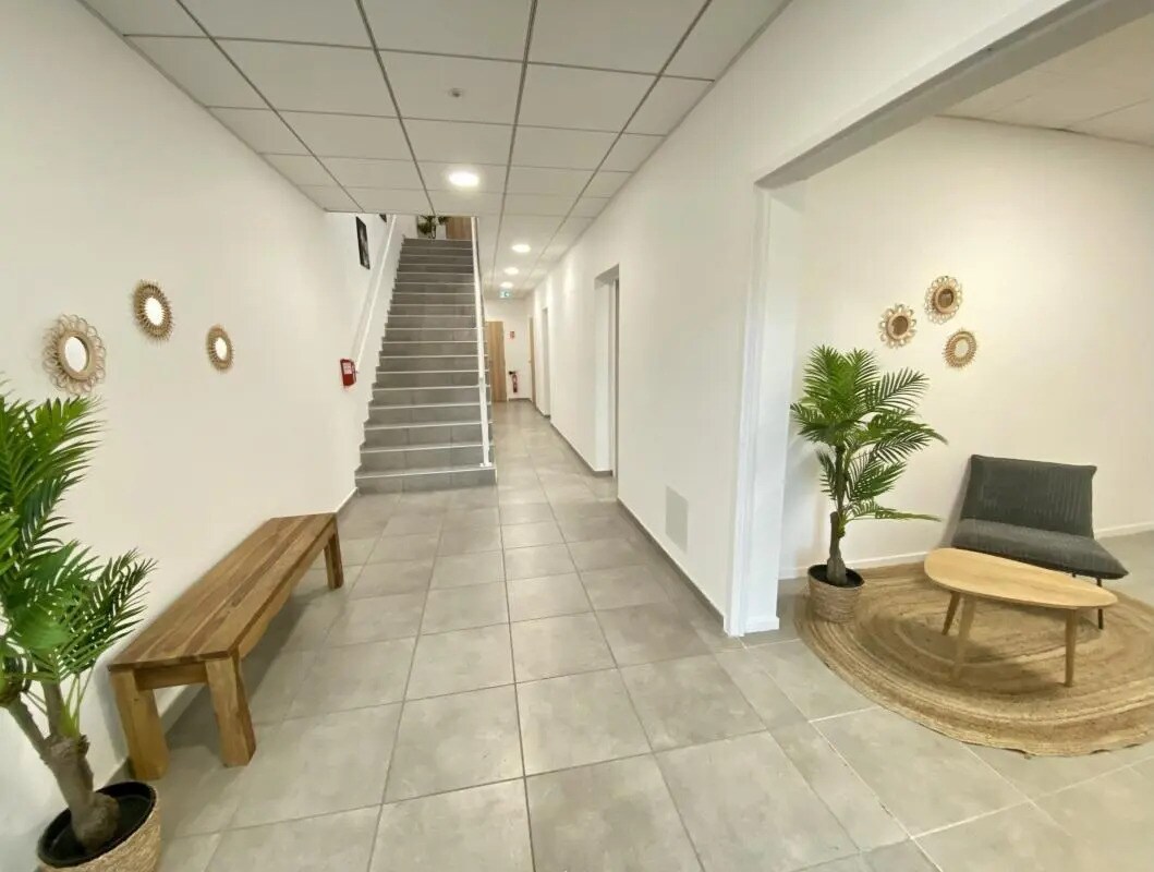 30-32 Rue Champ Dolin, Saint-Priest à vendre Photo du bâtiment- Image 1 de 11