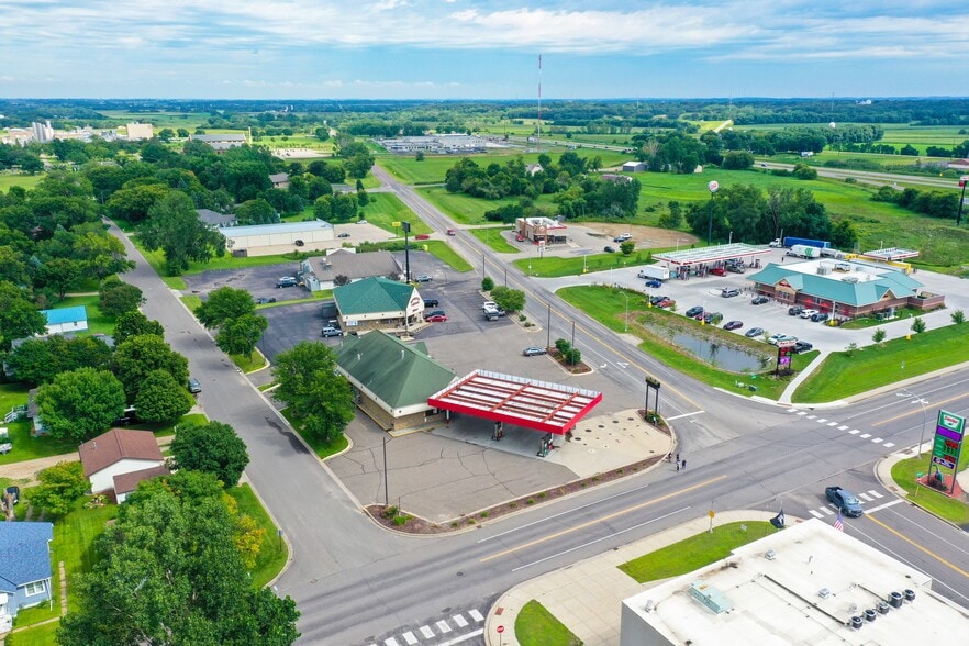 406 S 2nd Ave E, Melrose, MN for sale - Building Photo - Image 3 of 5