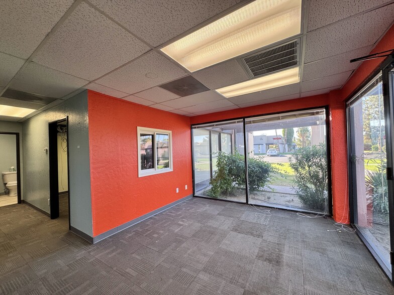 446 E Southern Ave, Tempe, AZ à louer - Photo du bâtiment - Image 3 de 6