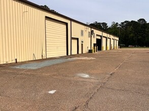 19254 MS-12, Kosciusko, MS for lease Interior Photo- Image 2 of 4