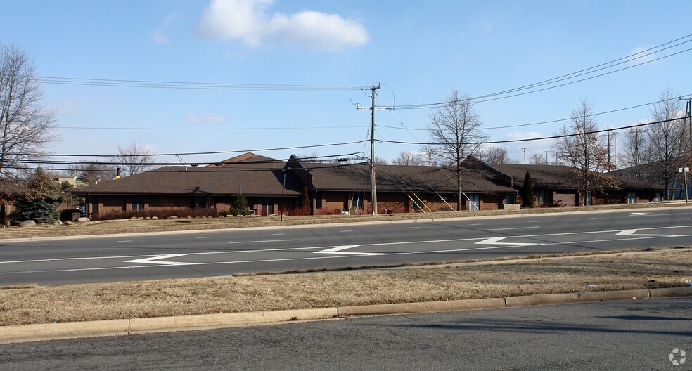 100 Elden St, Herndon, VA à vendre - Photo du bâtiment - Image 3 de 20