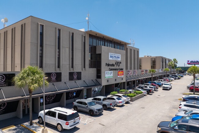 Plus de détails pour 7506-7560 NW 70th St, Miami, FL - Plusieurs types d'espaces à louer