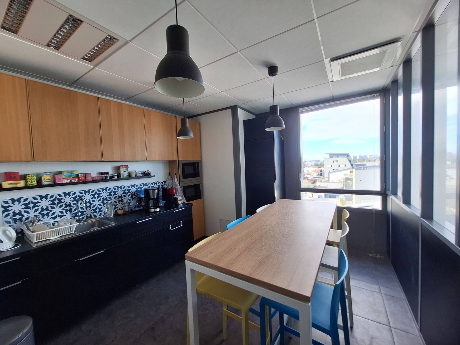 11-13 Rue De Gironde, Bordeaux for lease Building Photo- Image 1 of 13