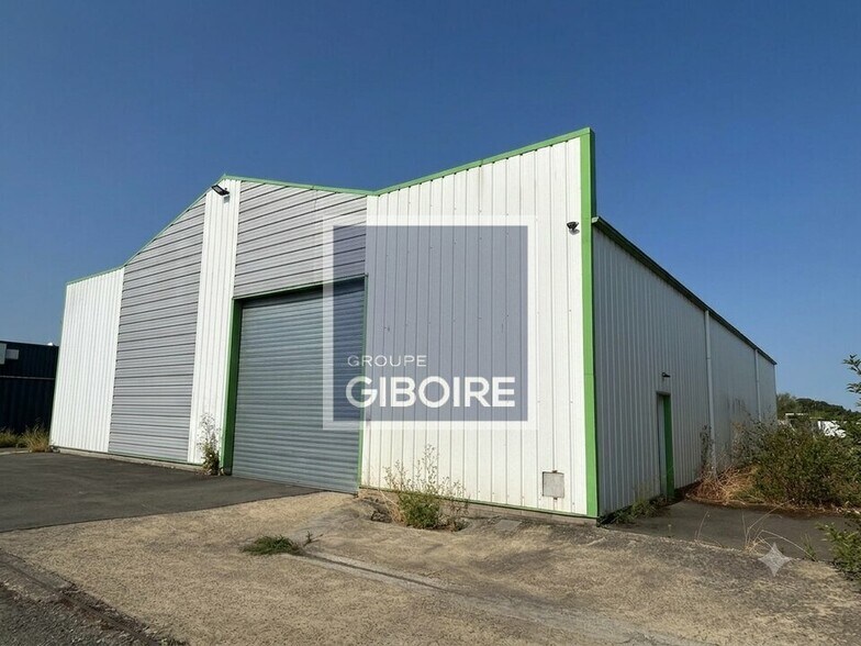 Industriel dans Saint Jacques De La Lande à louer - Photo du bâtiment - Image 2 de 6