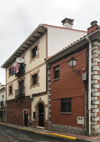 Plus de détails pour Calle Pizarro, 31, Pedrezuela - Commerce de détail à louer