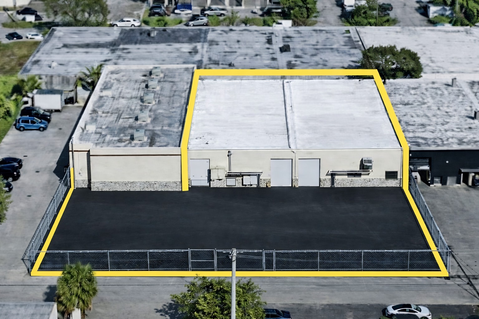 2655 NE 188th St, Miami, FL for lease Primary Photo- Image 1 of 22