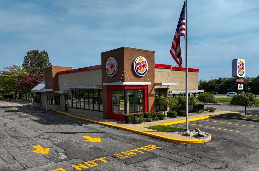 261 S State St, Zeeland, MI for sale - Building Photo - Image 1 of 3