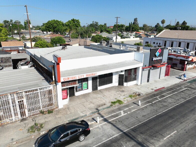 10209 S Central Ave, Los Angeles, CA à louer - Photo du bâtiment - Image 3 de 19