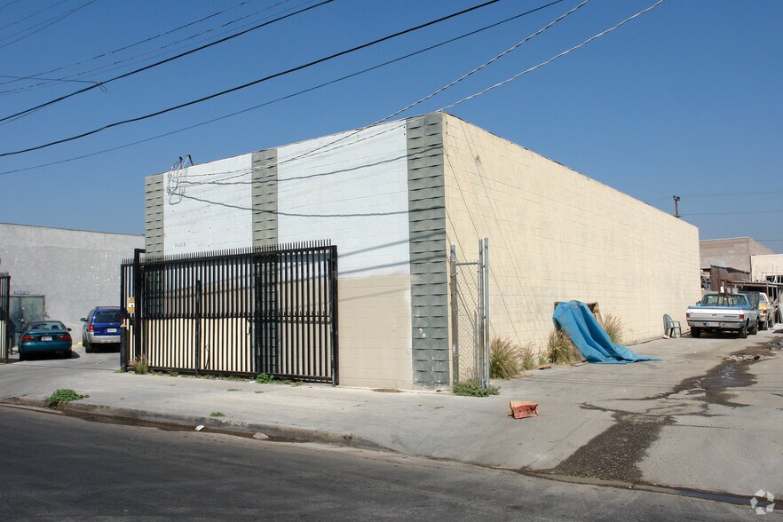 14655 Lull St, Van Nuys, CA à vendre - Photo du bâtiment - Image 2 de 5