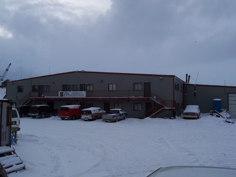 2568 Airport Beach Rd, Dutch Harbor, AK à vendre - Photo du bâtiment - Image 3 de 7
