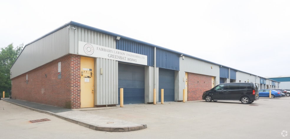 Armley Rd, Leeds for lease - Building Photo - Image 2 of 3