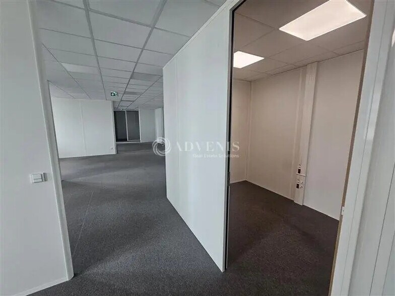 Office in Choisy-le-Roi for lease - Interior Photo - Image 2 of 5