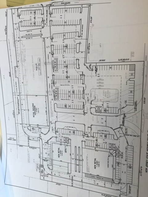 8 S Main St, Marlboro, NJ à louer - Photo du bâtiment - Image 2 de 3