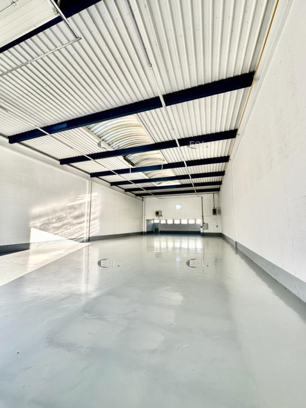 Flex in Bonneuil Sur Marne for lease Building Photo- Image 1 of 8