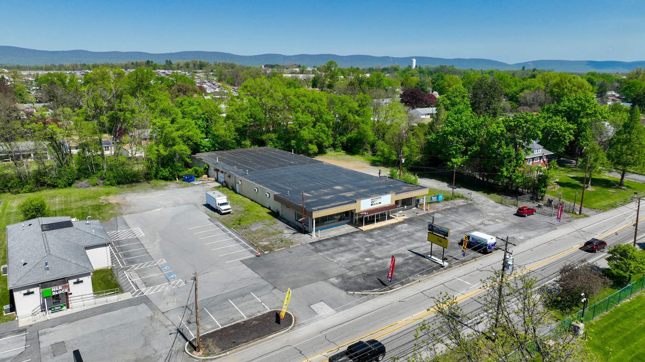 876 Harrisburg Pike, Carlisle, PA for sale Primary Photo- Image 1 of 2