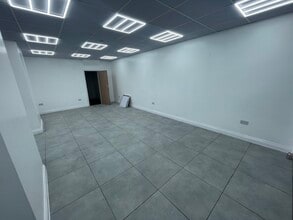 73-75 Lynchford Rd, Farnborough à louer Photo intérieure- Image 2 de 3