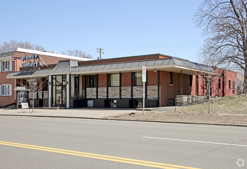 550 Snelling Ave S, Saint Paul, MN à louer - Photo du bâtiment - Image 3 de 8