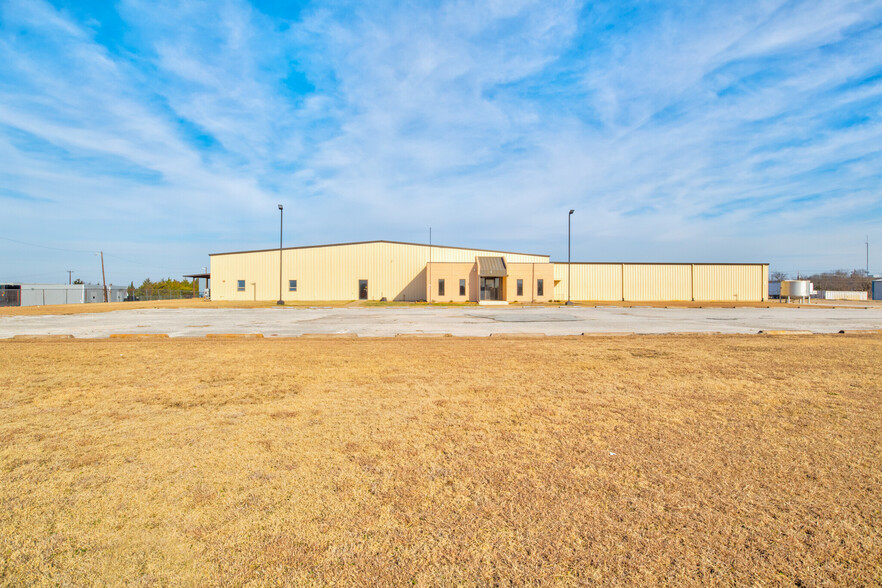 1501 Commerce Blvd, Denison, TX à vendre - Photo du bâtiment - Image 1 de 1