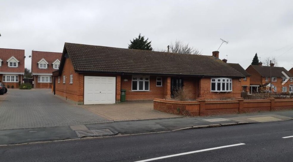 High Rd, Basildon for sale - Primary Photo - Image 1 of 1