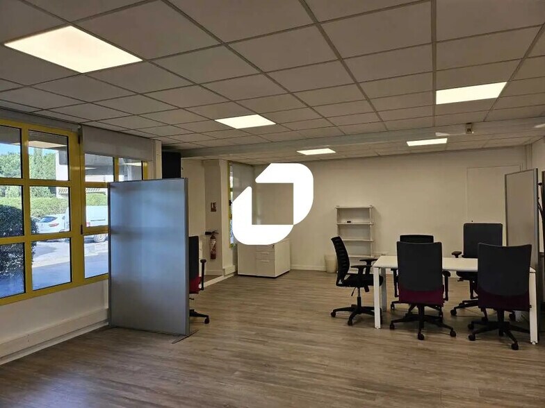 Office in Montpellier for lease - Interior Photo - Image 2 of 18