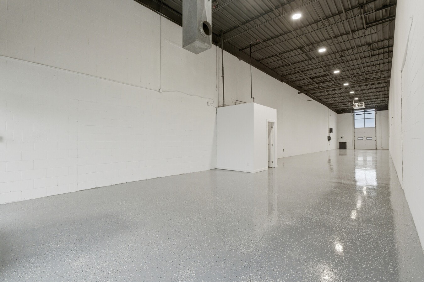 397 Humberline Dr, Toronto, ON M9W 5X3 - Unit 14 - - Interior Photo - Image 2 of 9