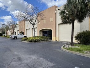 2660 NW 15th Ct, Pompano Beach, FL for lease Interior Photo- Image 1 of 8