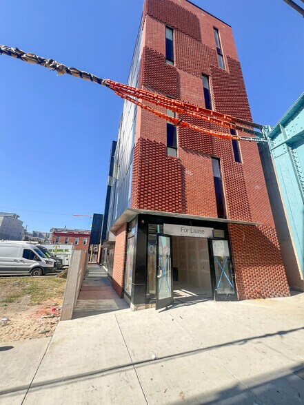 1350 N Front St, Philadelphia, PA for lease - Building Photo - Image 2 of 10