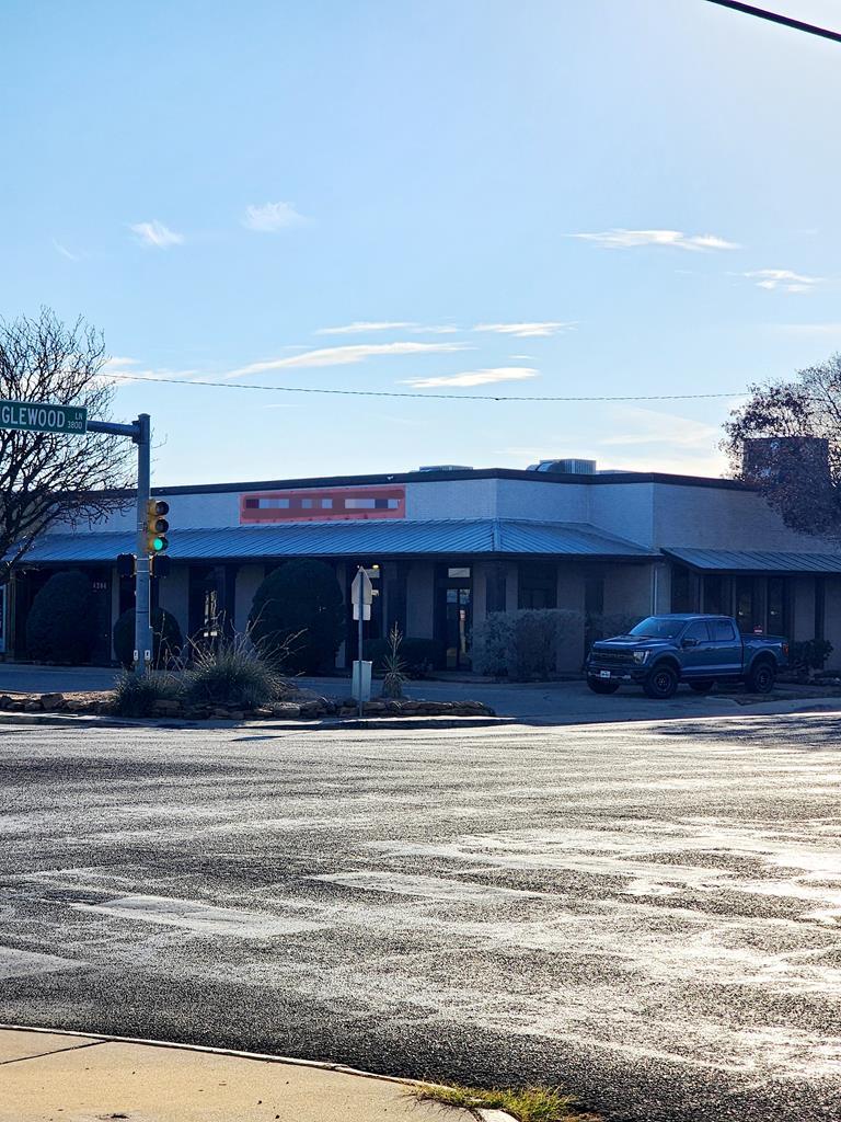 4200 Maple Ave, Odessa, TX for lease Interior Photo- Image 1 of 3