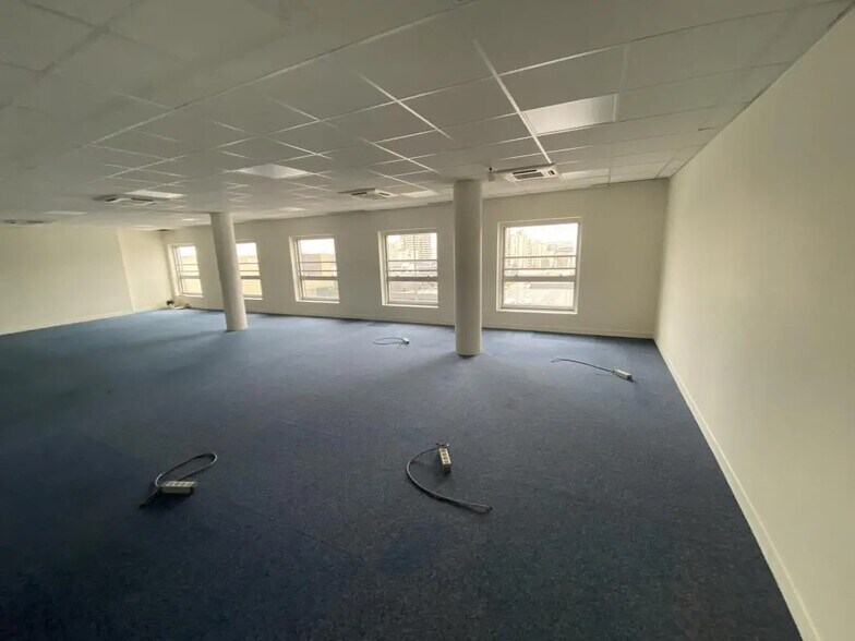 Office in Créteil for lease - Building Photo - Image 3 of 9