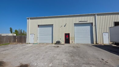 9161 131st Pl N, Largo, FL for lease Interior Photo- Image 2 of 10