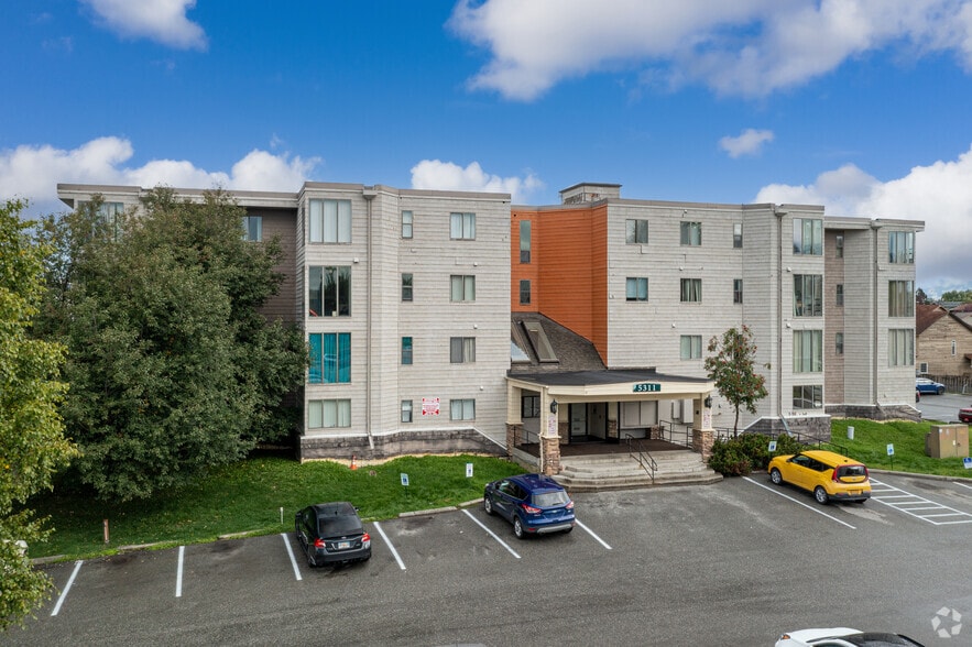 5215 Mockingbird Dr, Anchorage, AK à vendre - Photo principale - Image 1 de 25