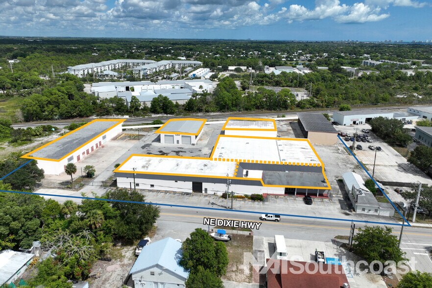 657 NE Dixie Hwy, Jensen Beach, FL à louer - Photo du bâtiment - Image 3 de 18