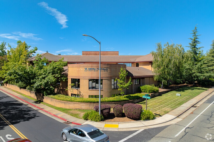 11985 Heritage Oak Pl, Auburn, CA for lease - Primary Photo - Image 1 of 3