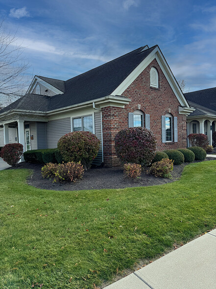 12912 Coldwater Rd, Fort Wayne, IN à louer - Photo du bâtiment - Image 2 de 11