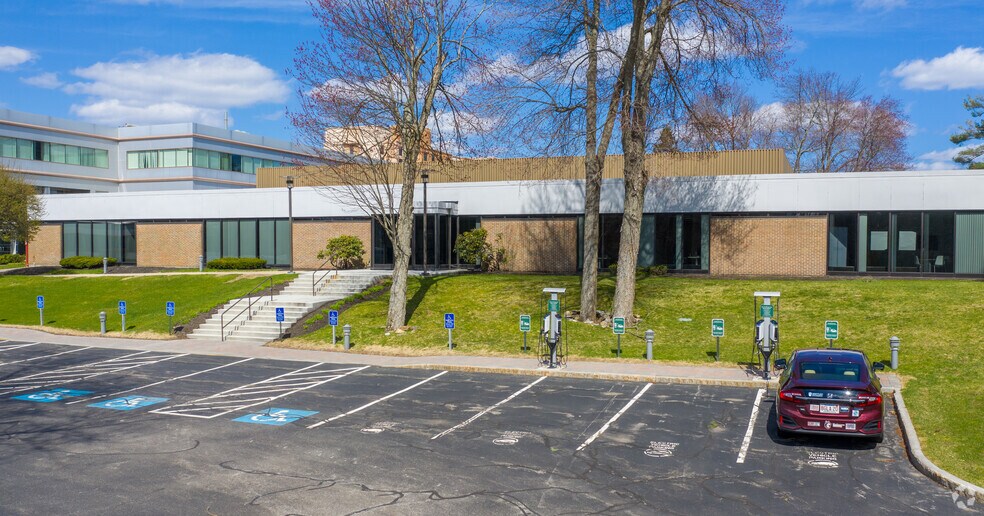 298 Concord Rd, Billerica, MA à vendre - Photo du bâtiment - Image 2 de 10