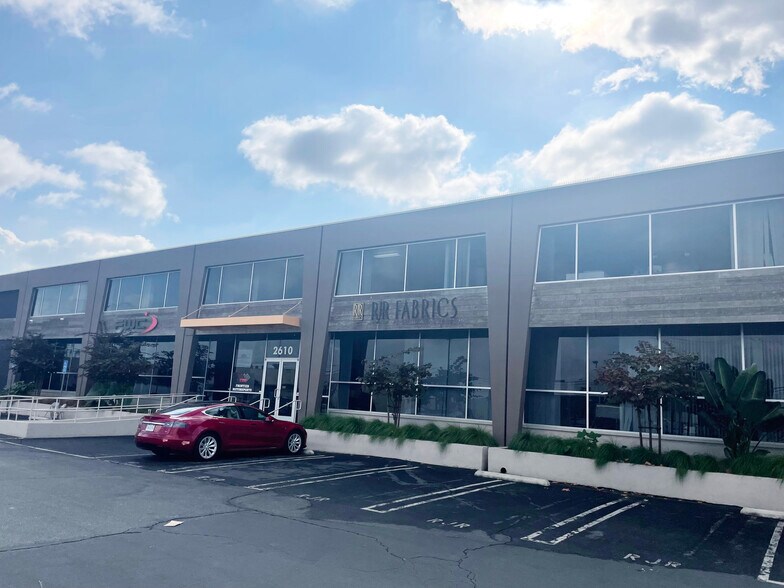 2610-2660 Columbia St, Torrance, CA à louer - Photo du bâtiment - Image 2 de 7