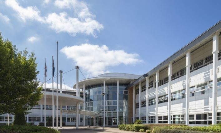 2 Old Ively Rd, Farnborough for lease - Building Photo - Image 3 of 5