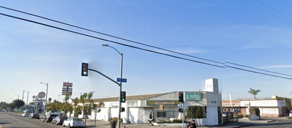 1000 W 43rd St, Los Angeles, CA à louer - Photo du bâtiment - Image 1 de 1