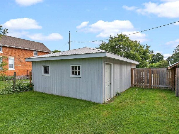 2311 Elm Tree Rd, Cambray, ON à louer - Photo du bâtiment - Image 2 de 17