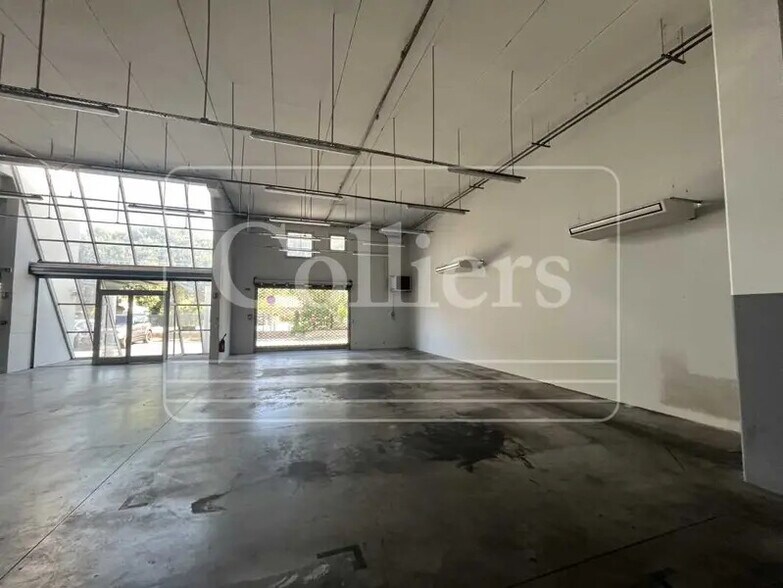 Flex dans Aubagne à louer - Photo du bâtiment - Image 2 de 6