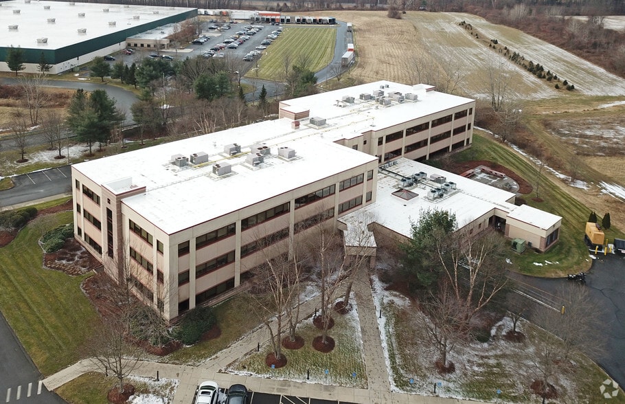 16 Yankee Candle Way, South Deerfield, MA for lease - Building Photo - Image 3 of 10