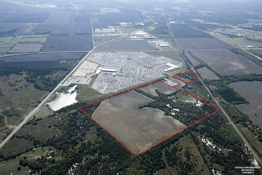 5001 Witt Rd, Dallas, TX for sale - Building Photo - Image 2 of 6