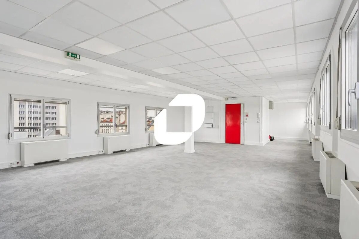 Office in Issy-les-Moulineaux for lease Interior Photo- Image 1 of 9