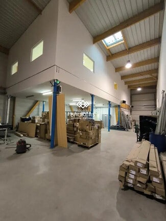 More details for Multiple Space Uses for Lease