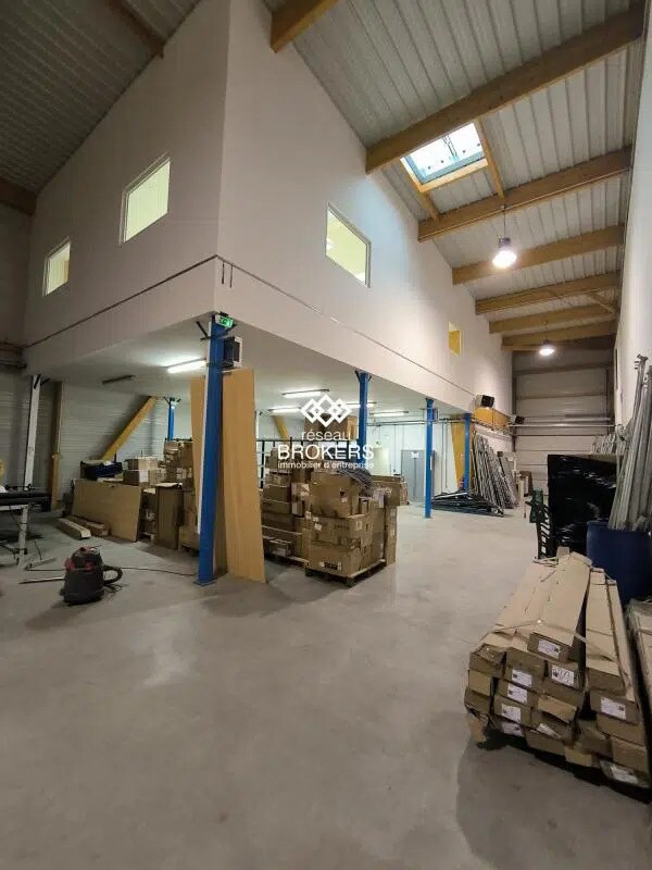 Flex dans Élancourt à louer Photo du bâtiment- Image 1 de 22