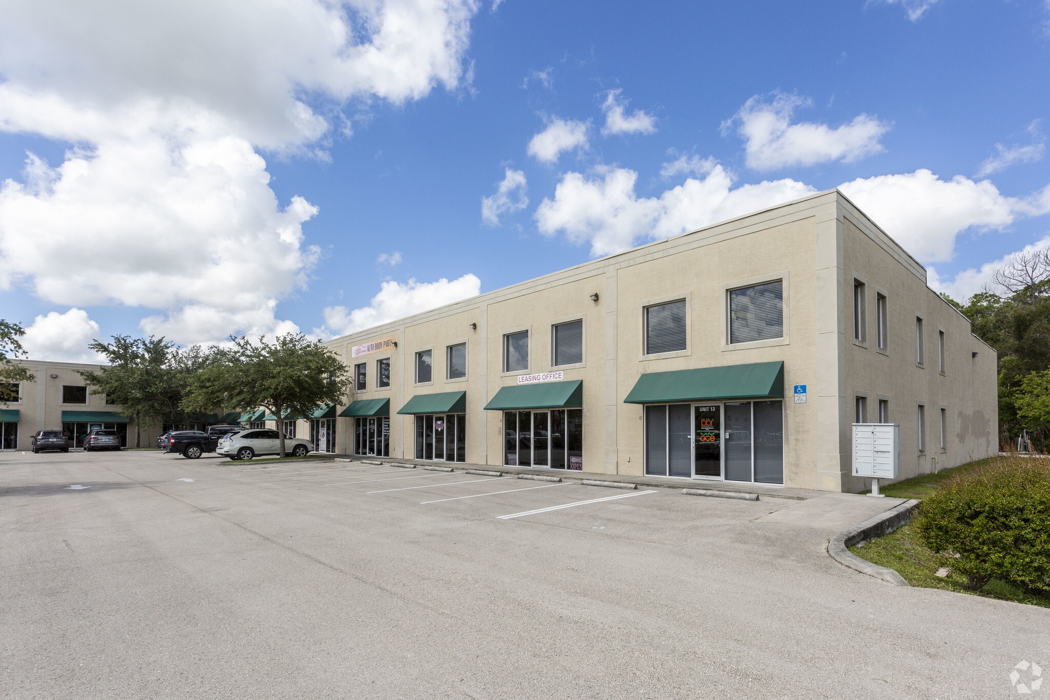 13720 Jetport Commerce Pky, Fort Myers, FL for lease Primary Photo- Image 1 of 4