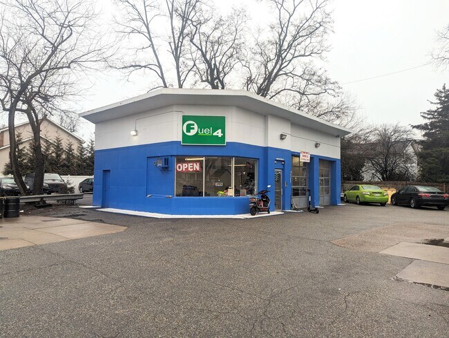 More details for 345 E Midland Ave, Paramus, NJ - Retail for Sale