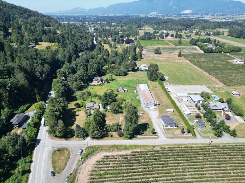 4843 Giesbrecht Rd, Chilliwack, BC à vendre - Photo du bâtiment - Image 3 de 26